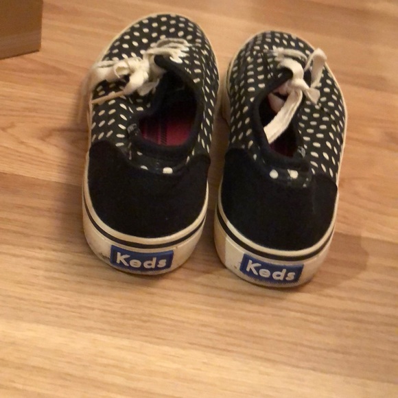 Less - Picture 4 of 5